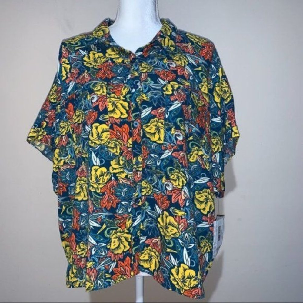 NWT LuLaRoe Amy Button Down Floral Colorful Shirt Blouse Tops Size Medium